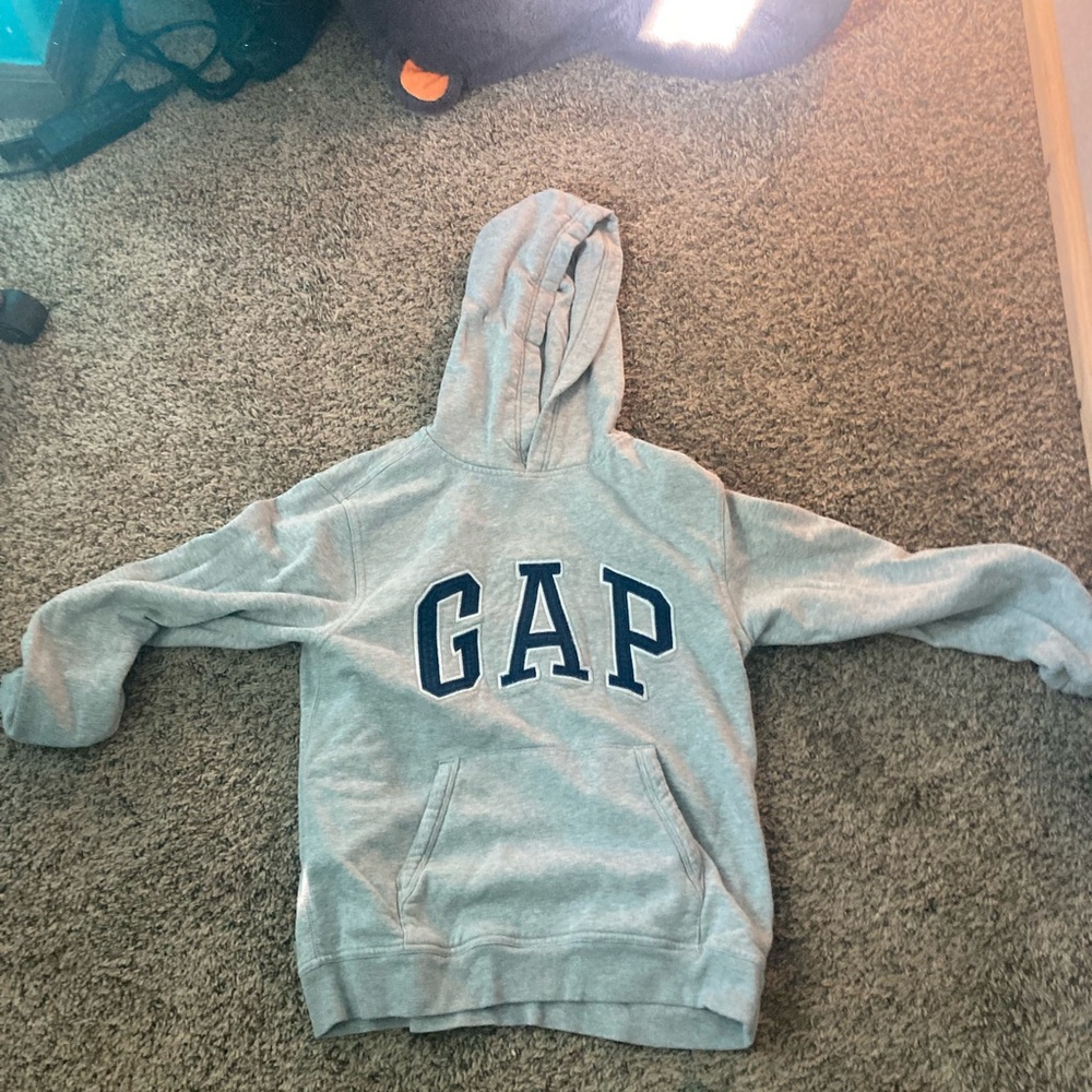 Grey Gap Sweatshirt